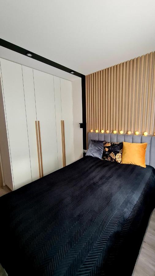 Mazurski Apartament 奥斯特罗达 外观 照片